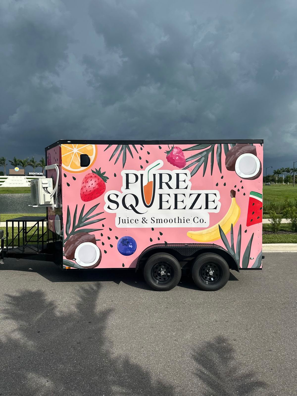Remolque rotulado para Pure Squeeze Juice and Smoothie Co., cliente de Kavex en Estados Unidos